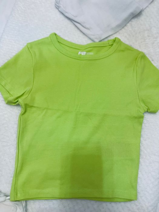 Pantaloni scurți Blugi fete 11 -12 ani + bonus tricou verde + 2 bluzițe alb și roz