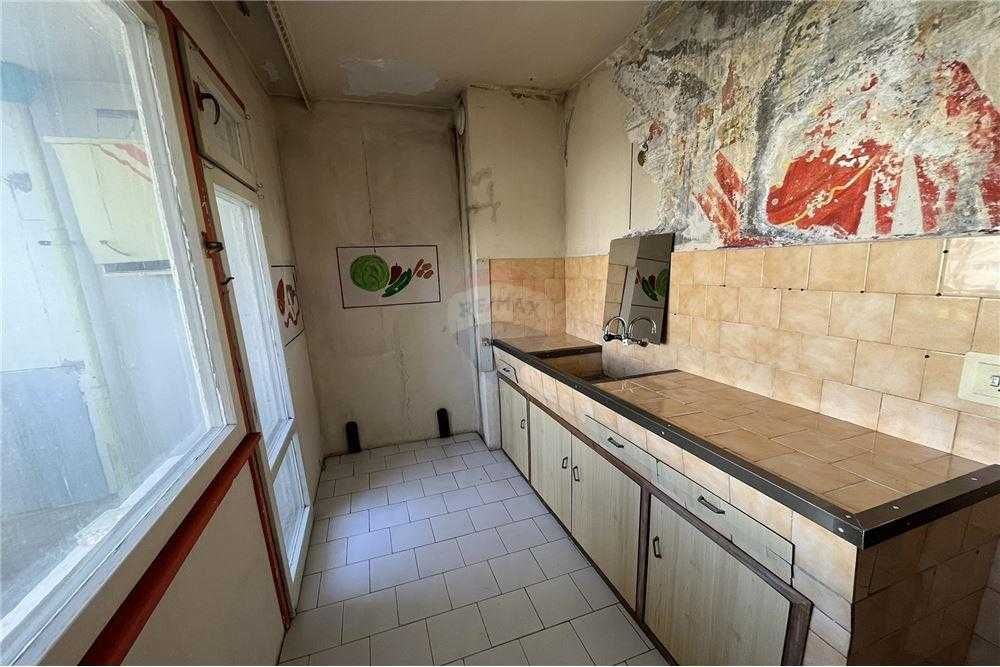 Продава се Многостаен апартамент в Шумен, Боян Българанов 2 - 106 кв.м за 784 €/кв.м - Снимка #4