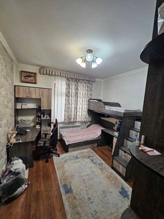 Продается 3 х комнатная квартира, Алмазарский район, по улице Нурофшон