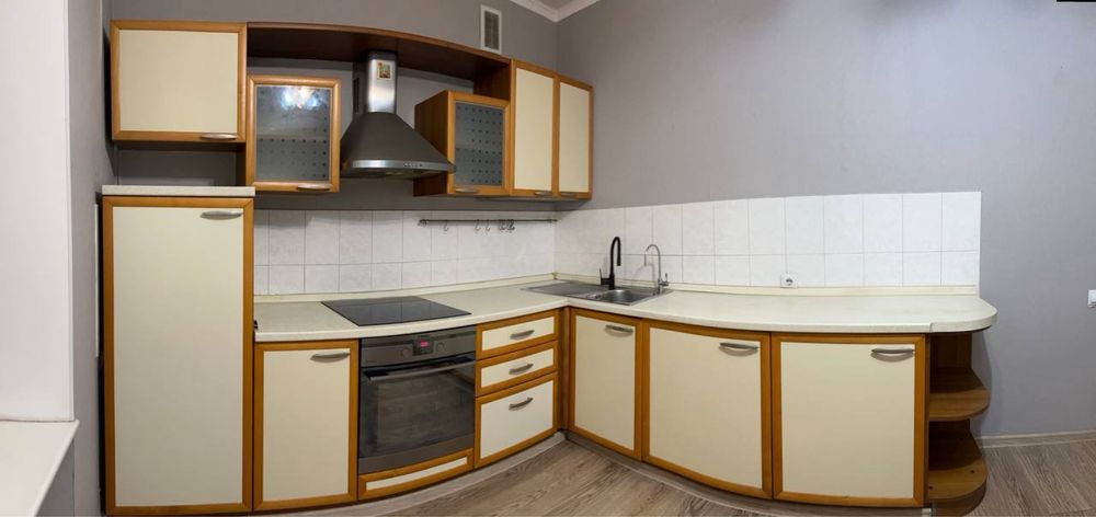Кухонный гарнитур, без техники САМОВЫВОЗ