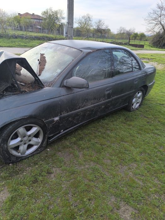 Опел Омега б 2.2 DTL