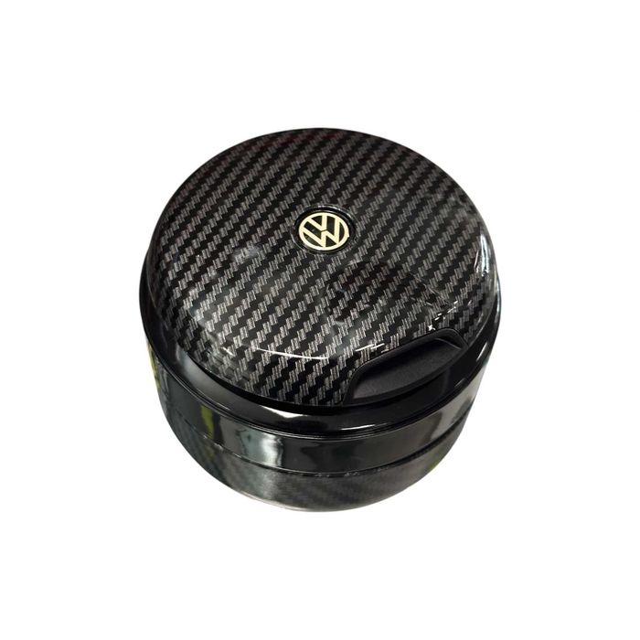 Луксозен пепелник VW с LED светлина – карбон гланц дизайн за автомобил