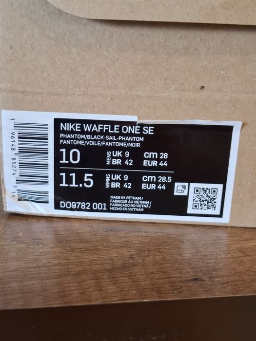Маратонки  NIKE 44 номер.