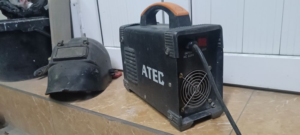 Продам сварочный аппарат ATEC 
Все данные показаны на фото