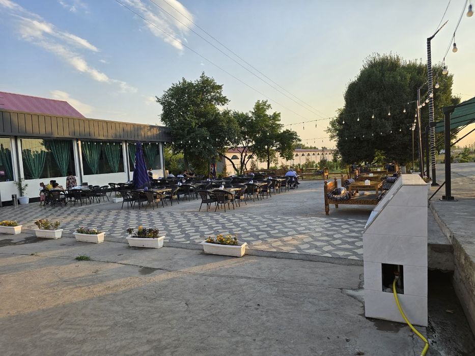 Ишлаб турган Кафе сотилади