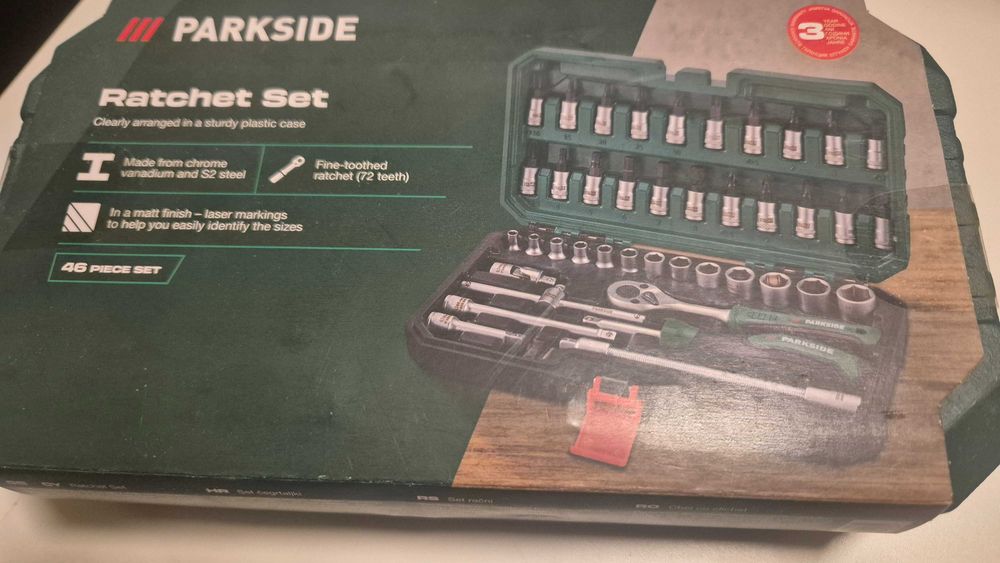 НОВ Парктайд тресчотен комплект 46 части в куфар