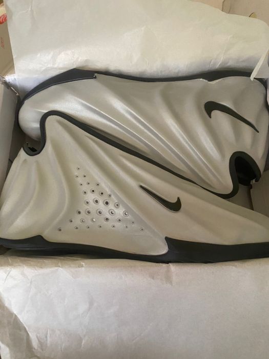 Продаю кроссовки,белые Nike gt future,баскетбольные 44 размера ноги.
