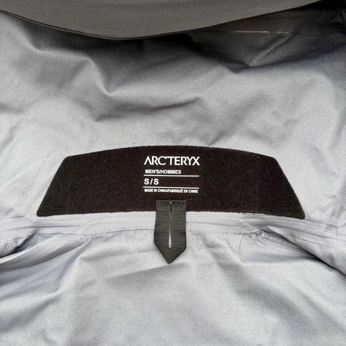 Куртка Arcteryx Beta SL Jacket Black Sapphire