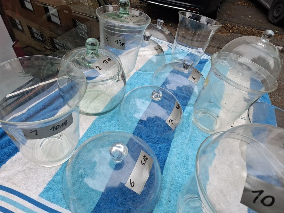 Стъклени съдове и прибори