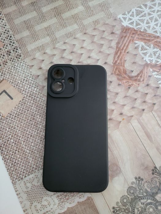 Vand husă ifone 16 plus cu protecție la camera