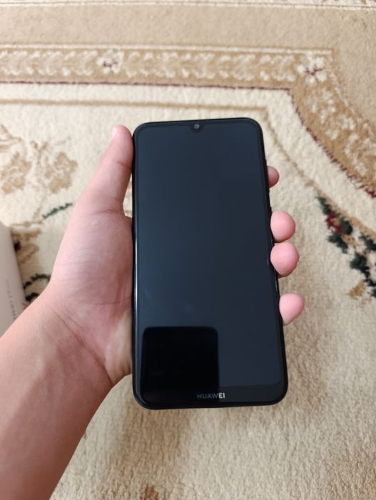 Телефон Huavei Y7