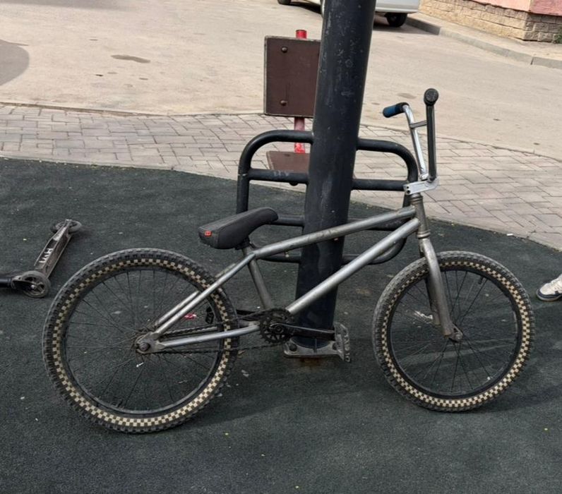 Bmx в хорошем состоянии 20 калёса