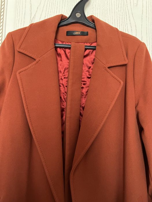 Продам пальто женское