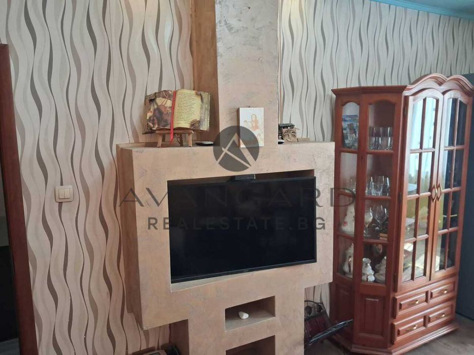 оф.25434 Тристаен р-т Хитър Петър