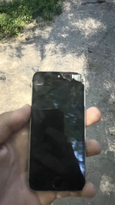 iPhone 5s сломанный