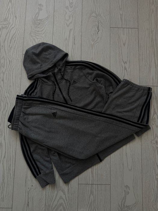 Adidas essential почти новый