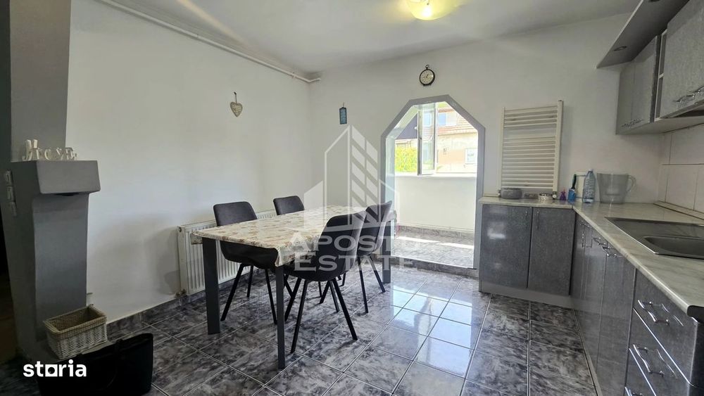 Apartament de vanzare cu 3 camere, decomandat,centrala proprie,Lipovei