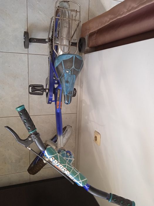 Детско колело с помощни колела