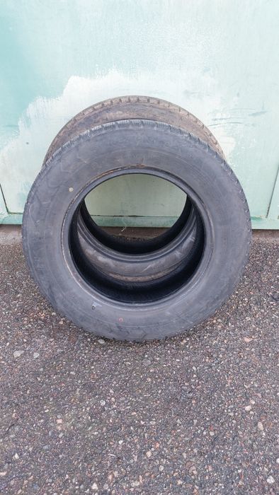 Пара зимних шин. 185/70/14.