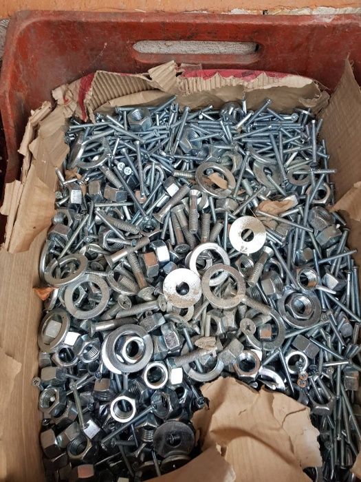 Крепежни елементи