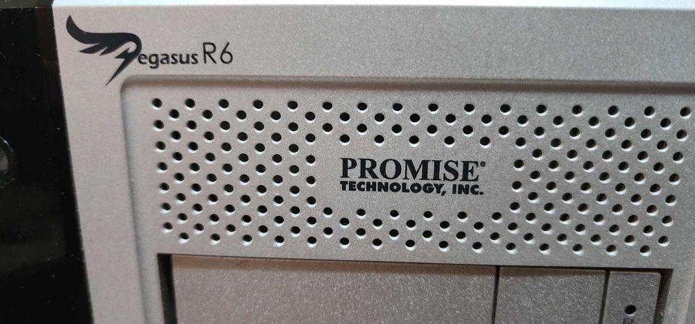 Рейд массив Pegasus R6 36TB с HDD дисками.