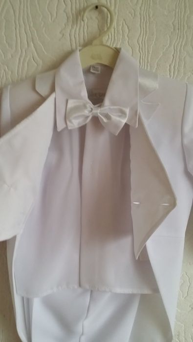 Дрехи за момче от една до пет годинки нови