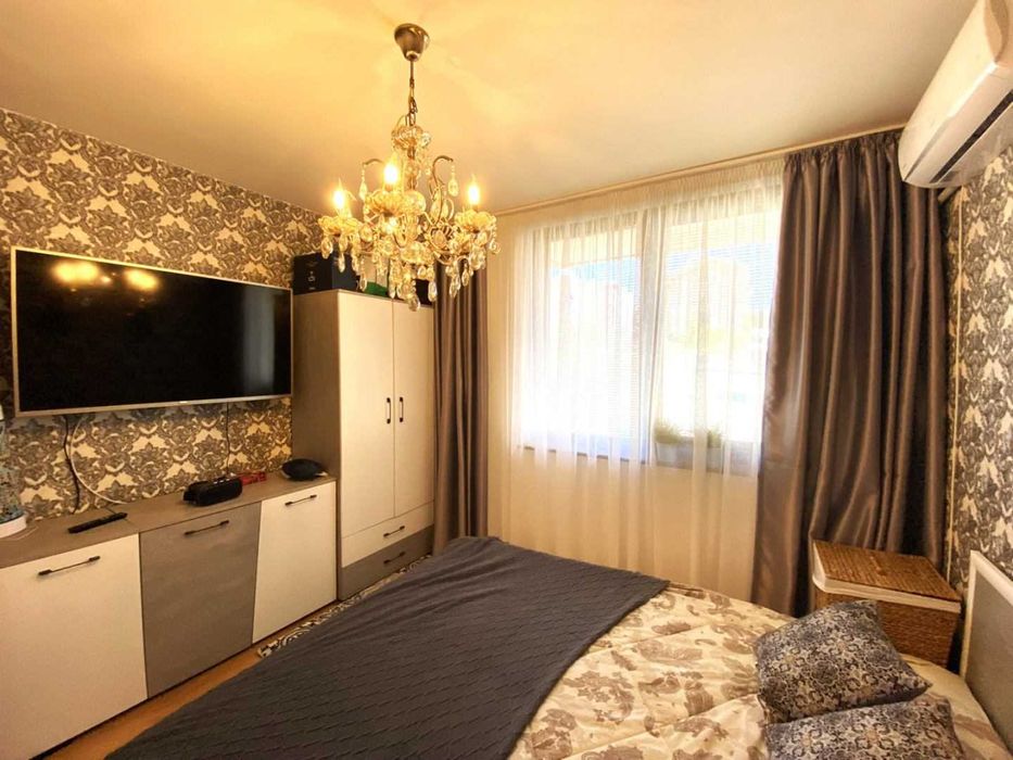 Обзаведен двустаен апартамент в комплекс Роял Парк, Банско