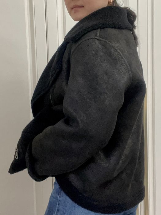 Дубленка черная короткая