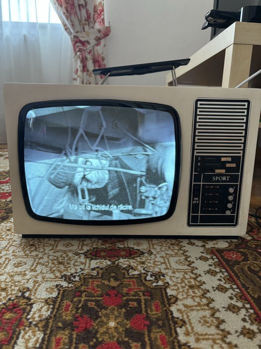 Televizor Sport alb negru vintage impecabil perfect functional