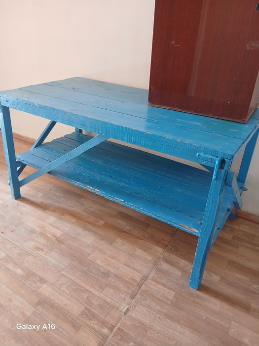 Бичиш столи ва тикув машинкаси сотилада