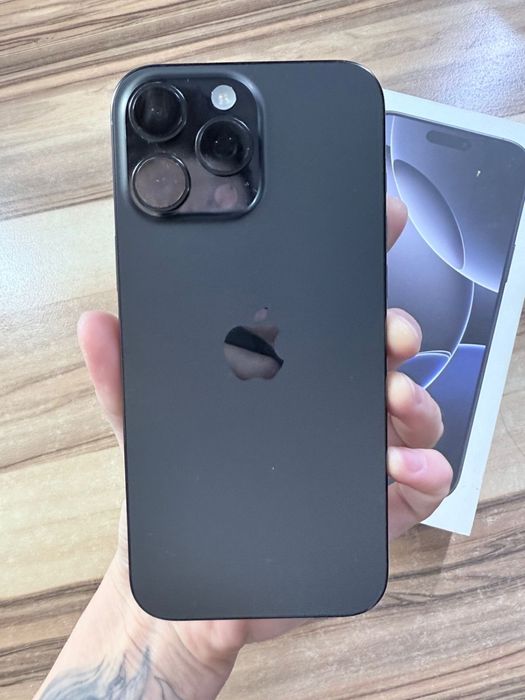 Apple 16 pro max 1 TB