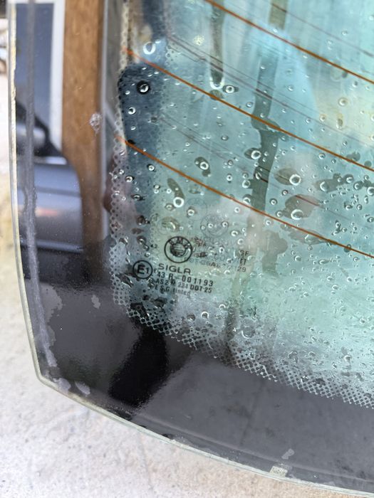 Заднее стекло на бмв е34,е38,е39