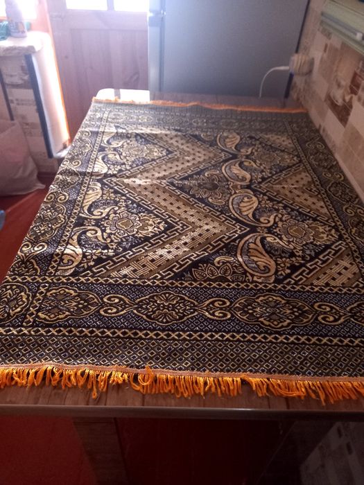 Продаёться кухонный стол