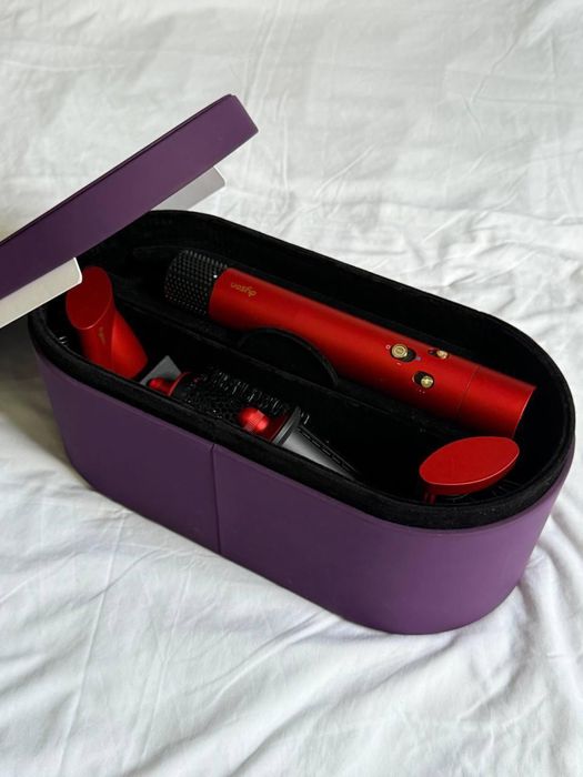 Продам фен стайлер Dyson