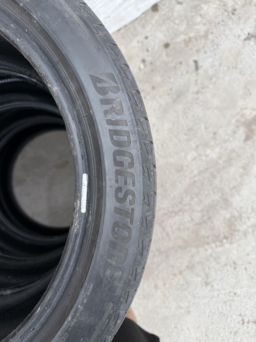 Шины б/у 235/45/18