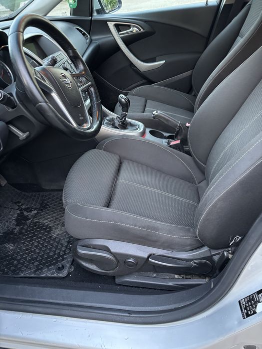 OPEL Astra 2011 — imagine 5