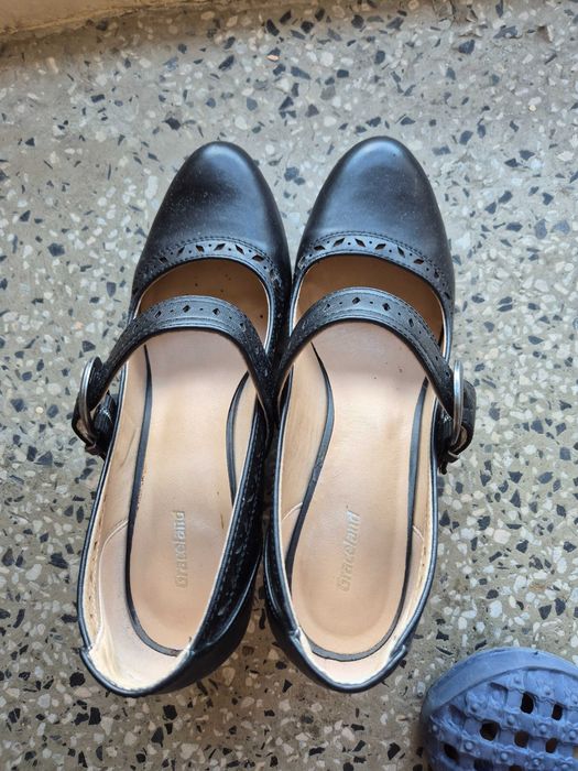 Боти и обувки 41 и 42