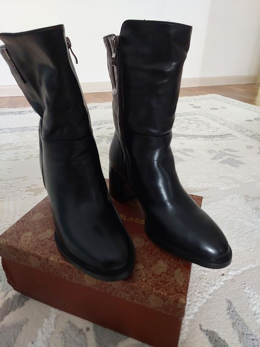Продаётся зимние сапоги