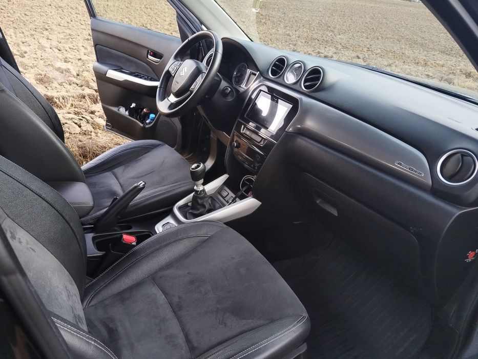 Suzuki vitara 4*4 an 2017, unic proprietar