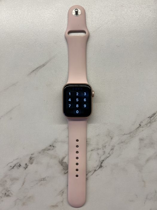 Смарт-часы Apple Watch SE 40mm. ОРИГИНАЛ