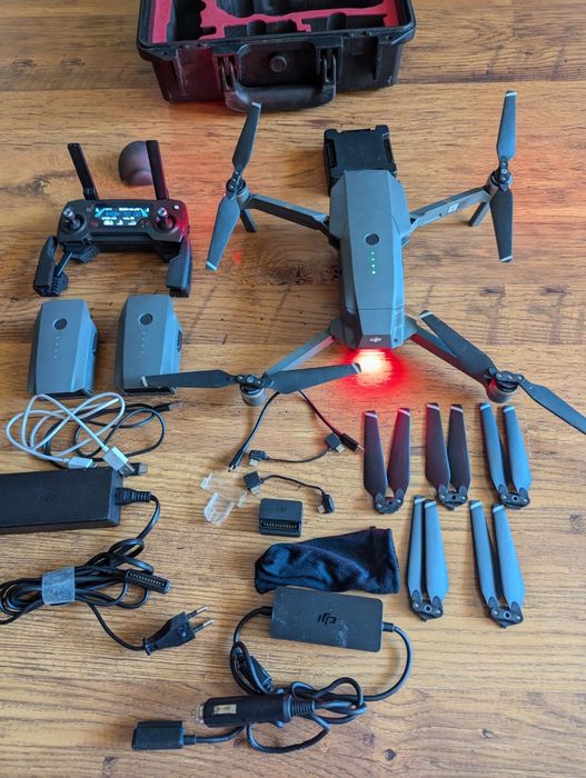 Дрон DJI Mavic Pro Fly More Combo