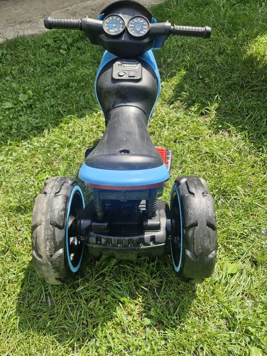 .motocicleta cu acumulator