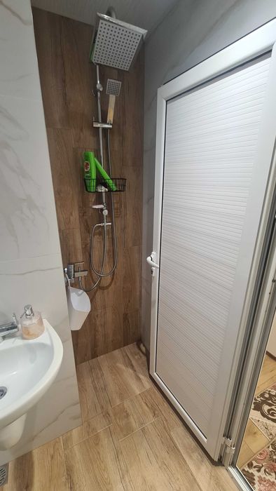 Дава се под наем Тристаен апартамент в Благоевград, Широк център - 63 кв.м за 398.82 € - Снимка #5