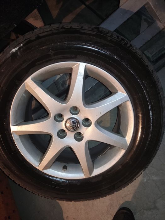 Продам резину с дисками 235/65/17