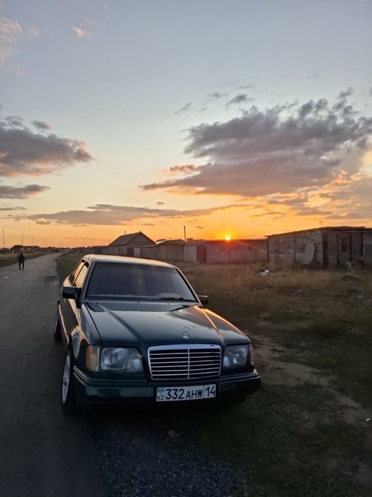 Продам Мерседес 124 М111