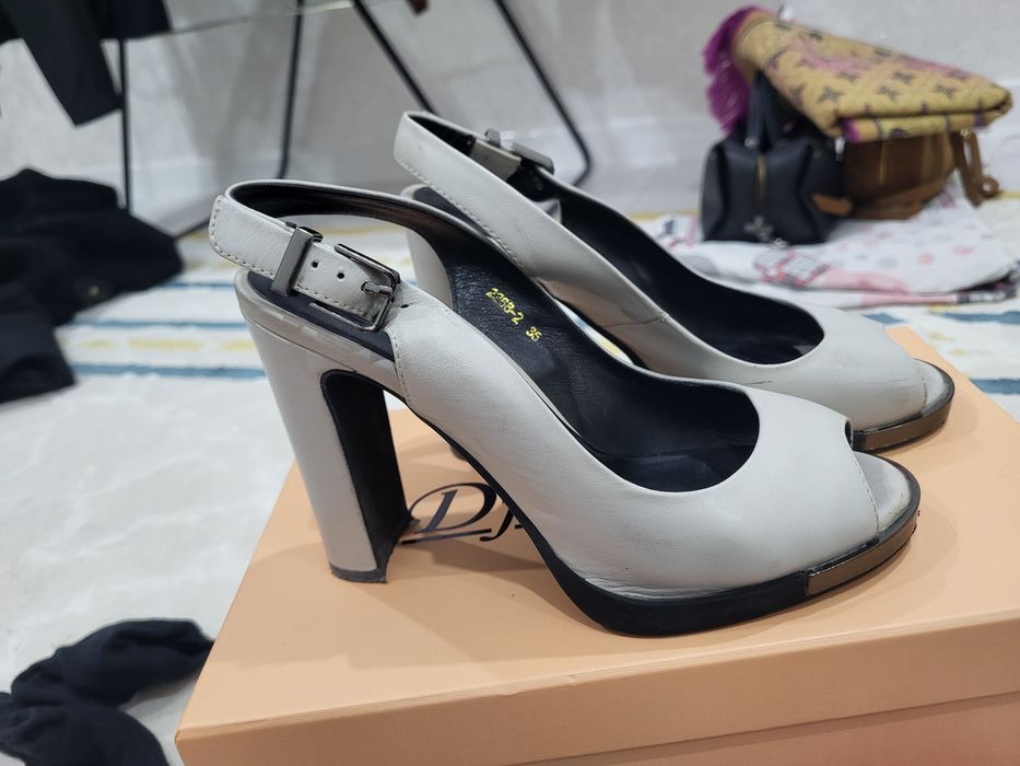 Босоножки летние