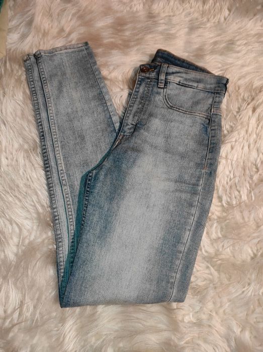 Дамски дънки М размер