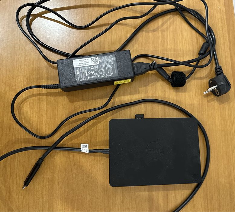 Док станция Dell WD15