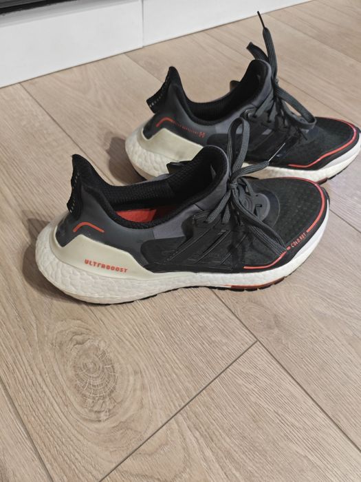 Маратонки adidas water repellent