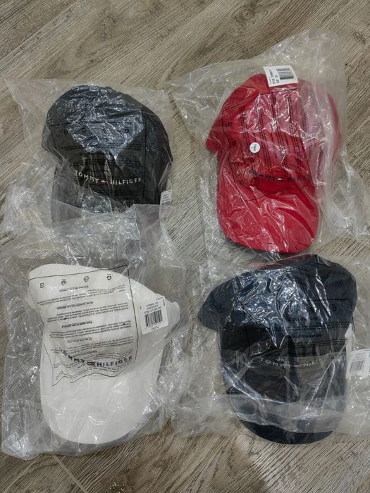 Tommy Hilfiger  кепки
